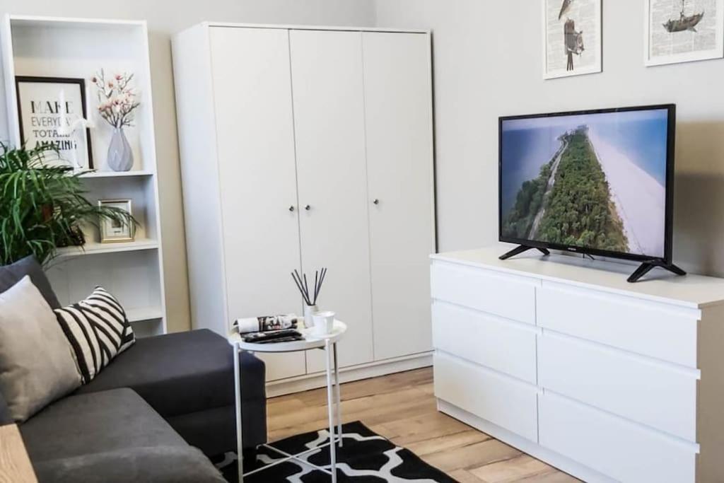 Bezagenta Mozart6 Studio Easy Access To City Wifi Warsaw Luaran gambar